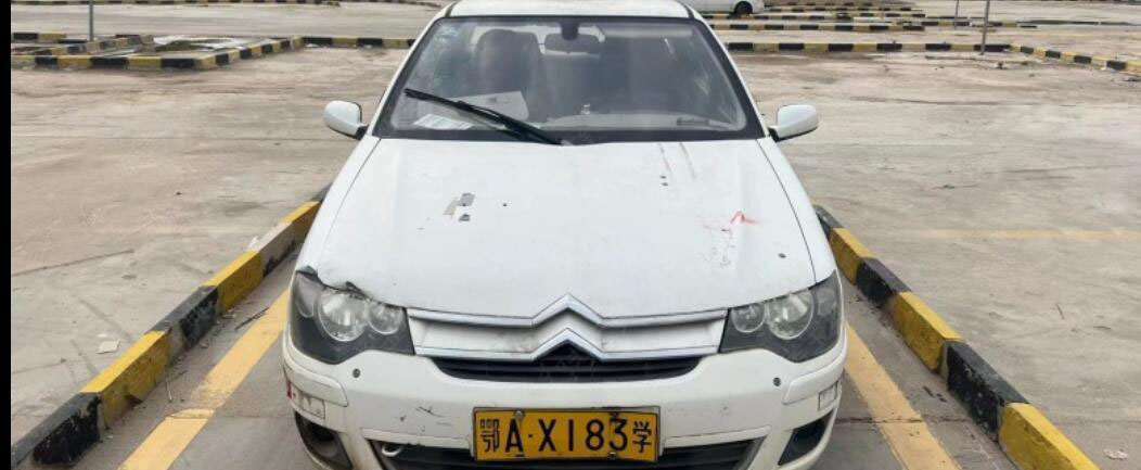 武漢宏業(yè)駕校訓(xùn)練場(chǎng)